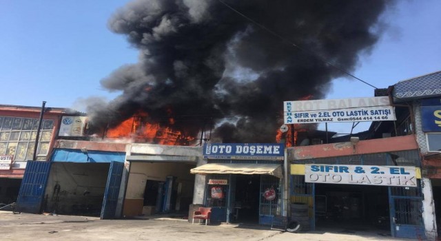 Sanayi Sitesinde Çıkan Yangında 14 Kişi Dumandan Etkilendi