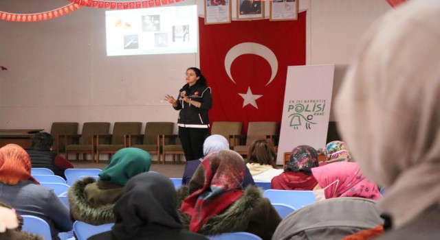 Annelere Narkotik Eğitimi Verildi