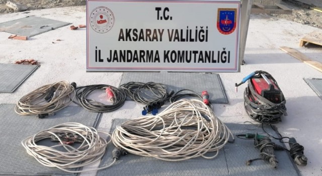 OSB Hırsızları Çaldıkları Malzemeler İle Yakalandı