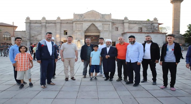 Belediye Ekipleri Bayramda da Durmadı
