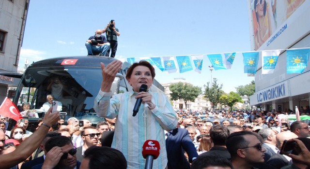 Akşener Demiryolunu Sordu Hüseyin Altınsoy Gülücük Attı