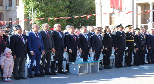Meydanda Cumhuriyet Coşkusu