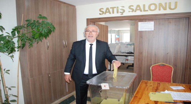 Özkök ve Yönetimi Güven Tazeledi