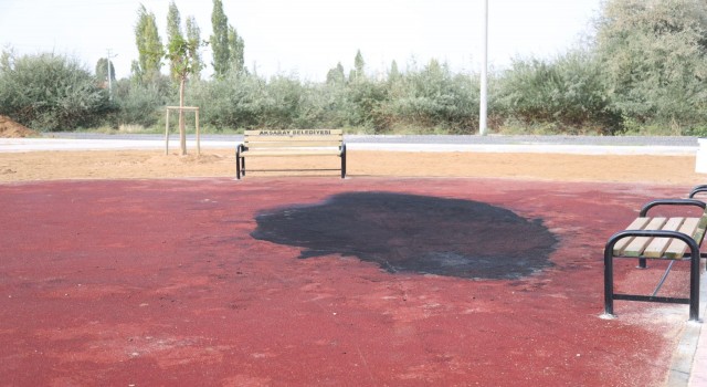 Umursamadan Kırıp Döküyorlar