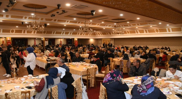Belediye Depremzedeleri Aynı Sofrada Buluşturdu