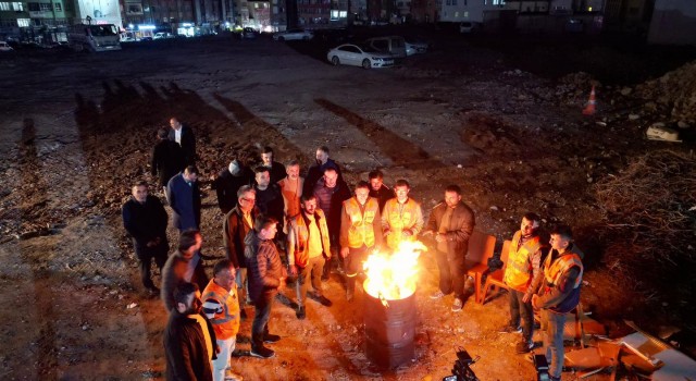 DİNÇER; “GECE GÜNDÜZ DEMEDEN ÇALIŞIYORUZ’’