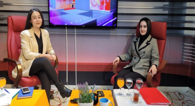 Sümeyye Özyön Canlı Yayına Çıktı