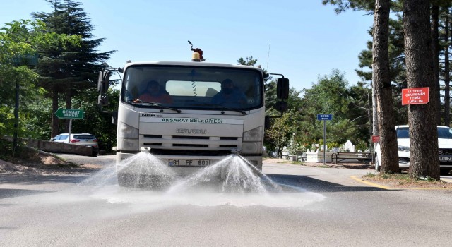 Kabristanlıklar Bayram Ziyaretleri İçin Hazırlandı