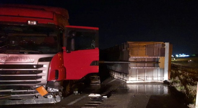 Tır 2 Aracı Biçti 1 ölü 7 Yaralı