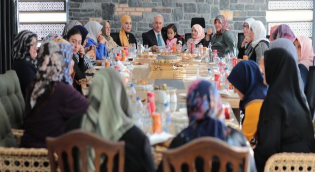 Vali Kumbuzoğlu “Emanetlerimize Sahip Çıkıyoruz”