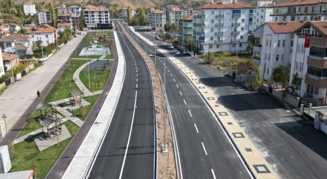Latif Emekli Caddesi Baştan Aşağı Yenilendi