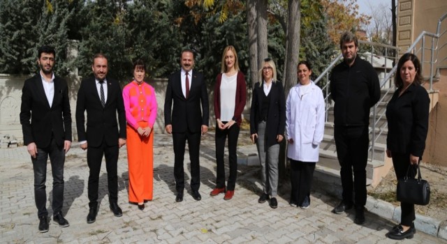 Rektör Arıbaş “Sultanhanı Kurumlar Arası Dayanışma Örneği Sergiliyor”