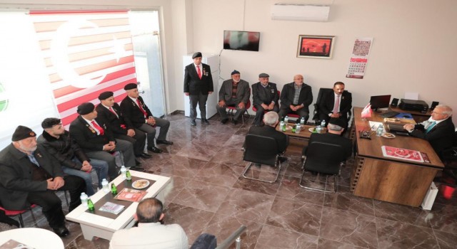 Vali Kumbuzoğlu Şehit ve Gazi Derneklerini Ziyaret Etti