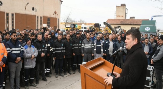 Başkan Dinçer’den Belediye Personellerine Müjde