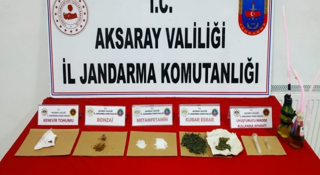 Jandarmanın Zehir Operasyonunda 5 Gözaltı