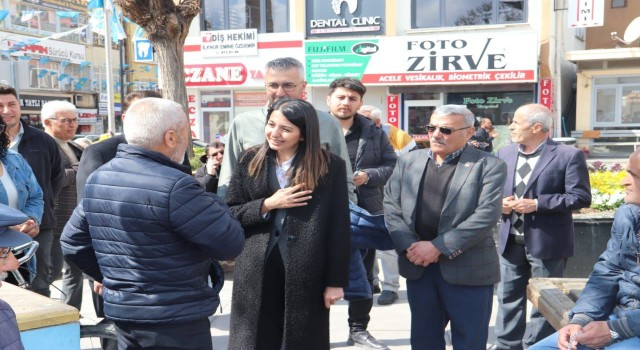 “EMEKLİLERİMİZ VE ESNAFIMIZ KURTULUŞUMUZ SİZSİNİZ DİYOR”