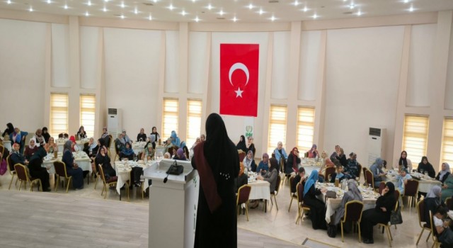 İHH Gönüllüleri Programda Buluştu