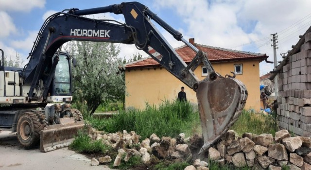 Yol Sıkıntılarına Neşter Vuruluyor