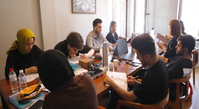 Dinçer “Gençlerimizin Azmi Bizi Gururlandırıyor”