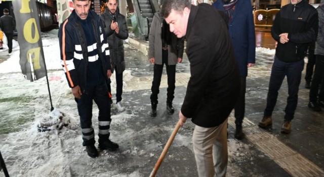 Belediye Ekiplerine Durmak Yok