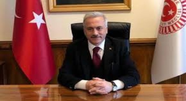 “İşçi Kardeşlerimizin 1 Mayıs Emek ve Dayanışma Gününü Tebrik Ediyorum”