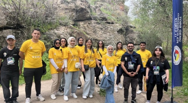 ASÜ’lü gençler Ihlara Vadisi’nde 19 Mayıs’a özel etkinliğe katıldı