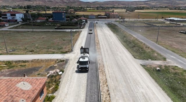 25 Metrelik Bulvarda Asfalt Çalışmaları Başladı