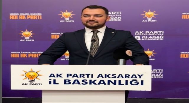 AK Gençlikte Bayrak Değişimi