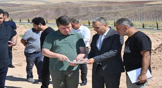 Başkan Dinçer Yeni mezarlıktaki Çalışmaları Yerinde İnceledi