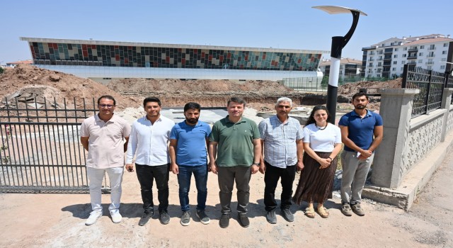 Başkan Dinçer, Yapımı Devam Eden Gençlik Merkezinde İncelemelerde Bulundu