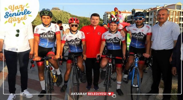 Yaz Seninle Güzel Temasıyla Aksaray’da Gençler Sahada, Kitapta ve Sanatta