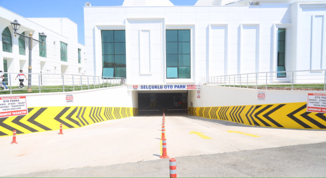 Selçuklu Kapalı Otoparkı Vatandaşların Kullanımına Sunuldu