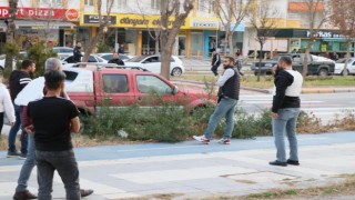 Bir Kişiyi Tüfekle Vurdu, Yakalanacağını Anlayınca Tüfeği Önce Polise Sonra Kendine Doğrulttu