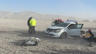 Kamyon Otomobile Arkadan Çarptı:2 Ölü 1 Yaralı