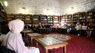 Mimar Adaylarına İlk Ders Medresede