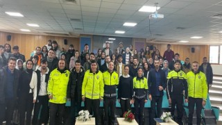 ASÜ Öğrencilerine Trafik Eğitimi