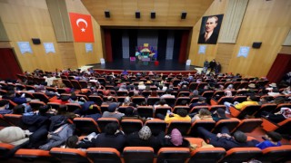 Belediyeden Tiyatro Şöleni