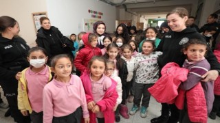Polis Adaylarından Miniklere Destek