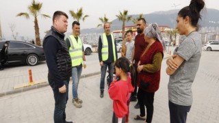 Dinçer, Depremzedeleri Yalnız Bırakmıyor