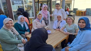 AK Kadınlar Tam Kadro Sahada