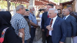Vali Kumbuzoğlu İlk Ziyareti Şehitlik ve Külliyeye Gerçekleştirdi