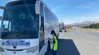Jandarma Trafikte Kuralsızlığa Geçit Vermiyor