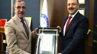 Rektör Gavgalı’dan Rektör Arıbaş’a Ziyaret