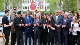 Vali Kumbuzoğlu “Her Dalda Proje İnsanı Olmak Gerekiyor”