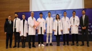 130 Hekim Adayı Önlük Giydi