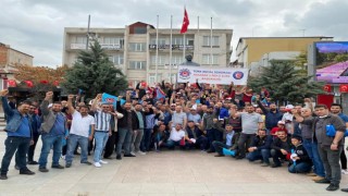 Yaşasın Türkiye İşçi Sınıfı. Yaşasın 1 Mayıs