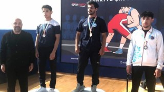 ASÜ’lü Güreşçilerden Büyük Başarı