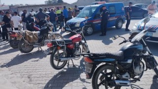 Eskil’de, Jandarmadan Motosikletlere Sıkı Denetim