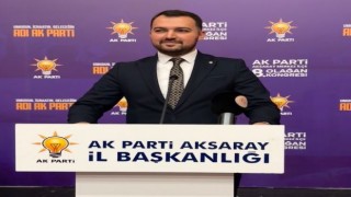 AK Gençlikte Bayrak Değişimi