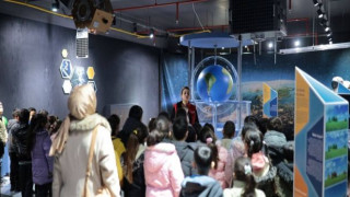 TÜBİTAK Sergi Salonu Öğrencilerin İlgi Odağı Haline Geldi